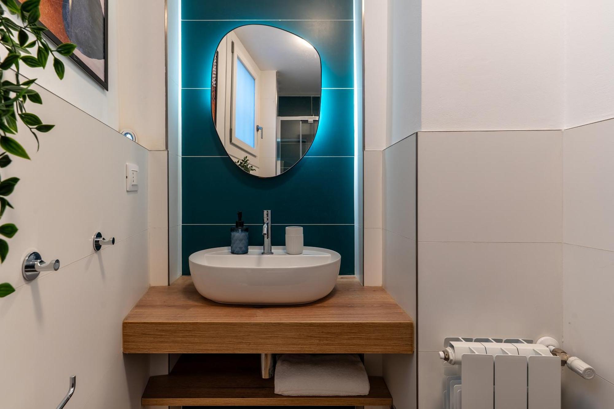 Moscova Luxe - Elegant With 2 Bathrooms Apartment Mailand