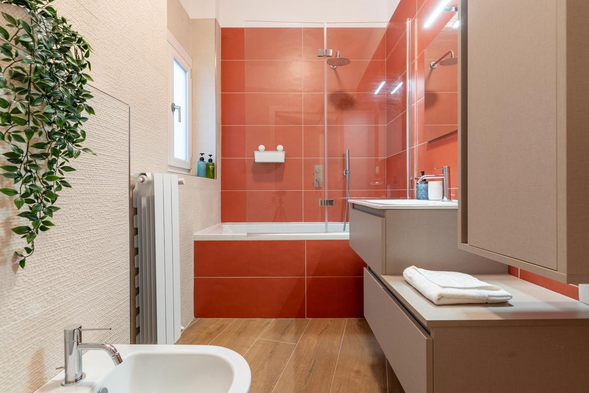 Moscova Luxe - Elegant With 2 Bathrooms Apartment
